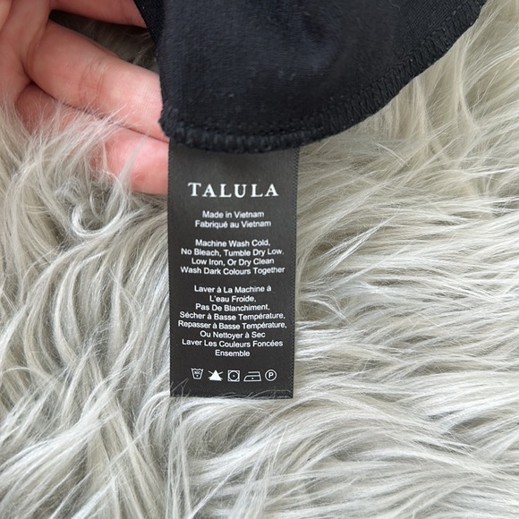 Aritzia Black Mini Skirt - Picture 4 of 5